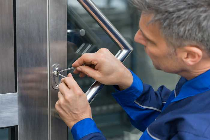 Faire réparer une serrure de porte bloquée, Clermont Ferrand, DSA Solutions